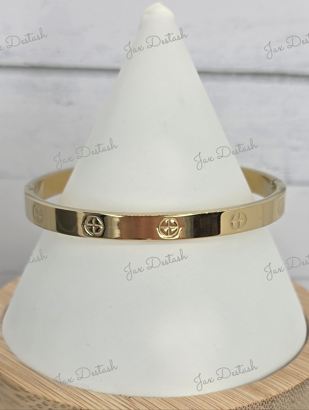 Stainless Steel Gold Tone Icon Engraved Bangle Bracelet BR108